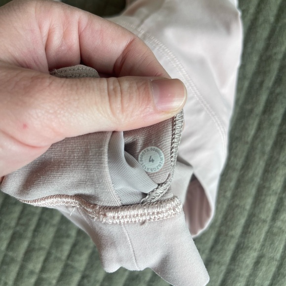 Women's pink Sports Bra - Picture 3 of 3